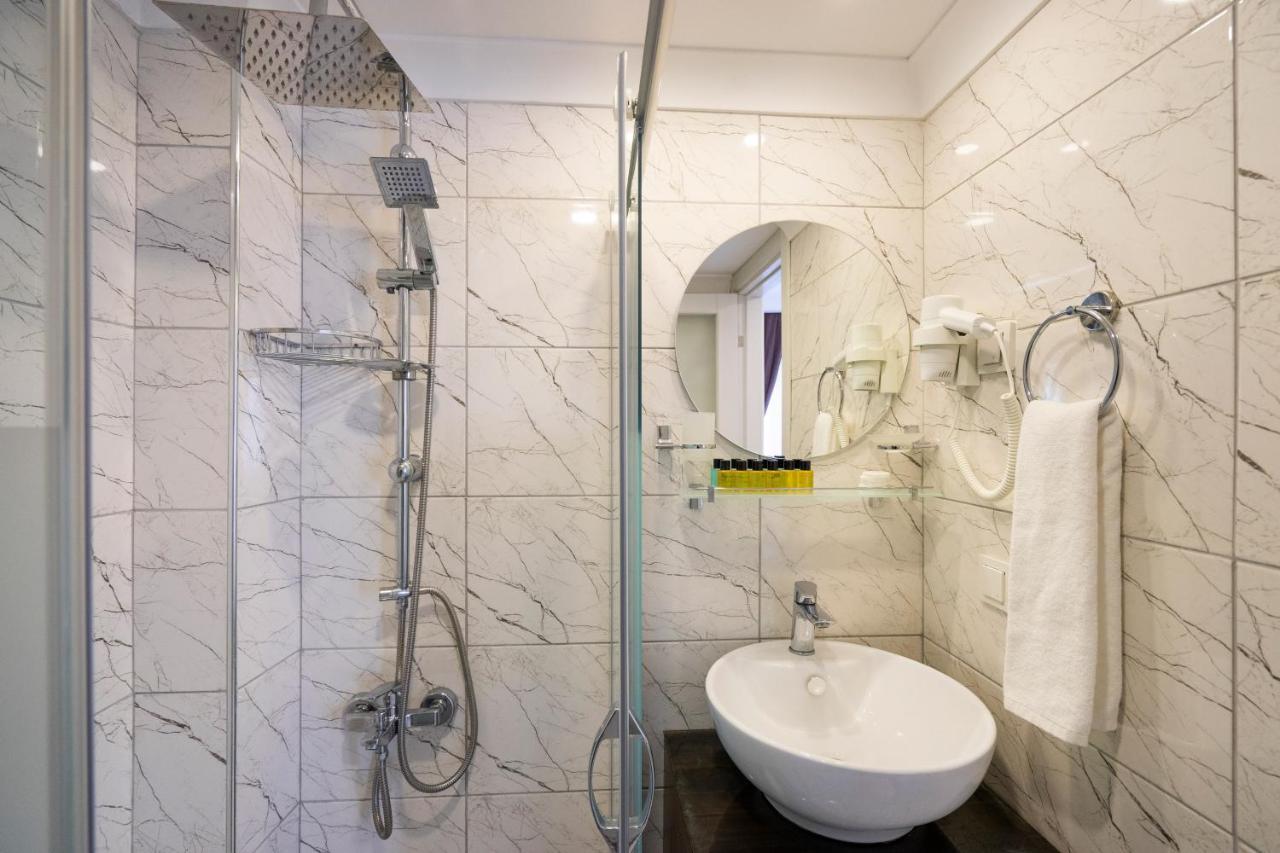 Castillo Rojo Hotel Istanbul Bagian luar foto
